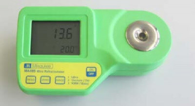 STEPS 25020 - Digitalni refraktometar